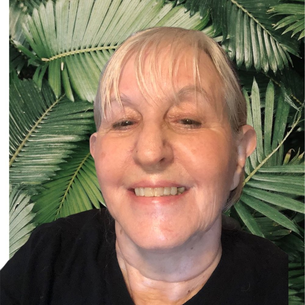 Meet your Posher, Claudia